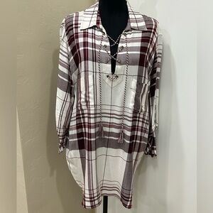Chelsea & Violet long flannel top - size large.